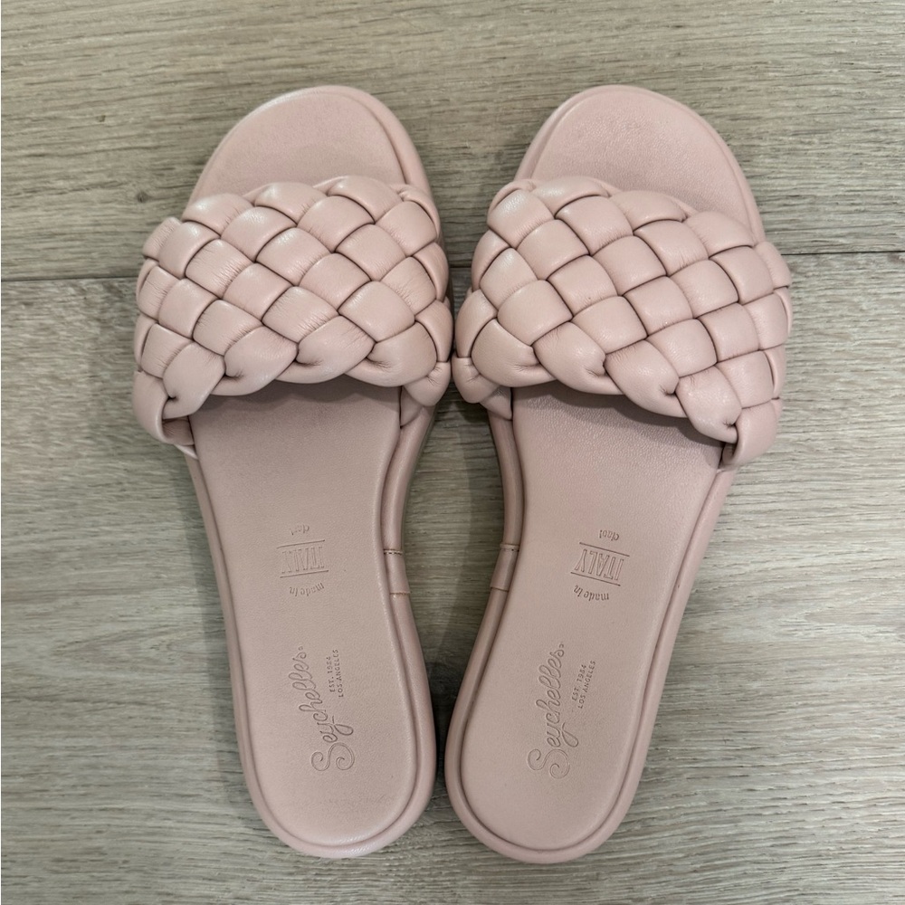 Seychelles sandles. Ladies size 7. Like new. Hardly worn